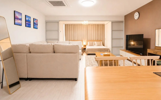 Higobashi AFP Luxury Apartment