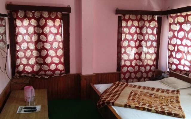 Hotel Hema Holiday Home