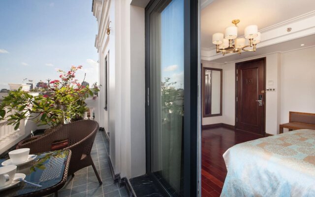 Peridot Gallery Classic Hotel
