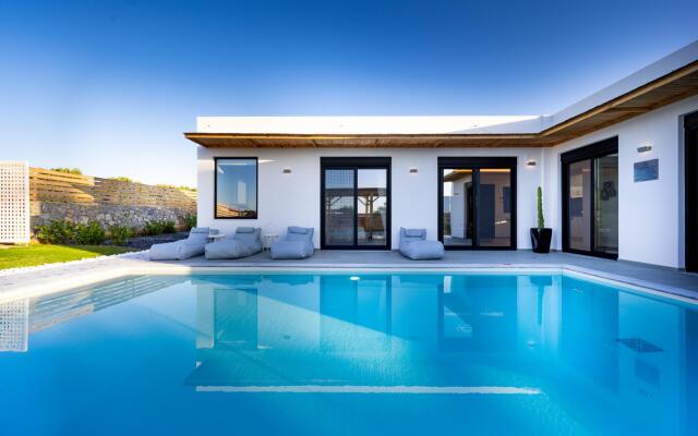 Sardines Luxury Villa 2