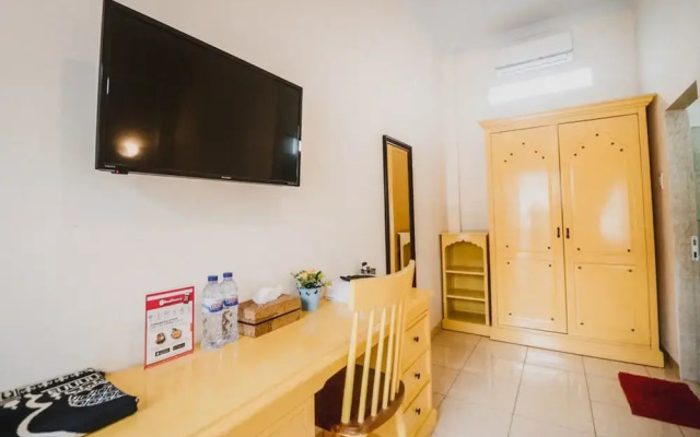 RedDoorz Plus Syariah @ Jalan Brigjend Katamso Medan