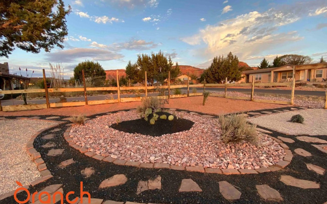 Oranch House, Studio & Wilderness