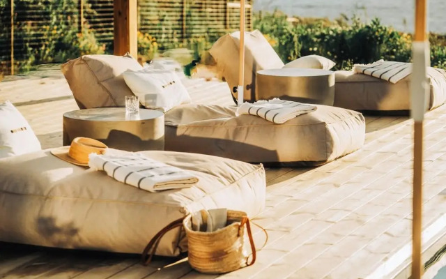 oceanHUTS Adults Only