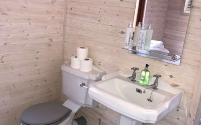 Shepherd's Hut - Walled Gardens, Llandenny