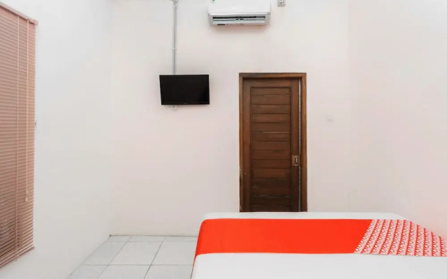 Falisha Homestay Syariah by OYO Rooms