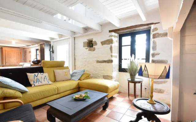 Tranquil Stay Near Audierne