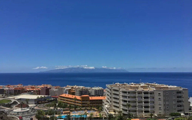 2 Bd Apartment With Stunning View
