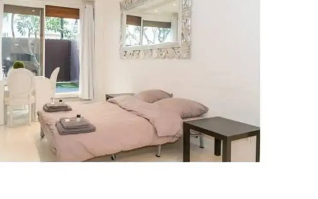 Sunny Flat and Garden in Paris 16