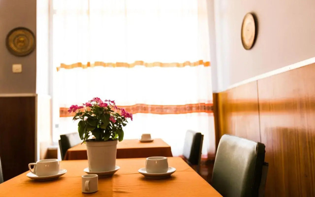 Akti Hotel