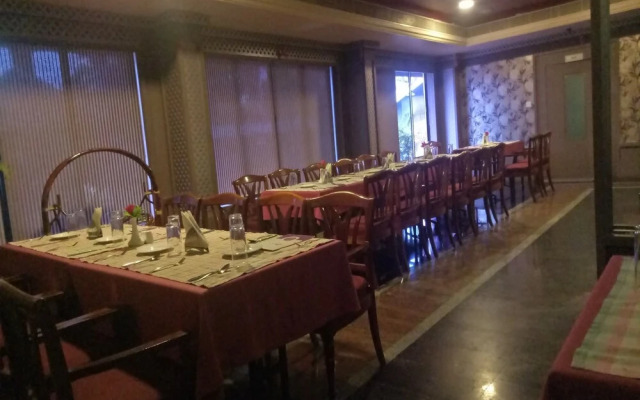 Oyo 22875 Deliza Residency
