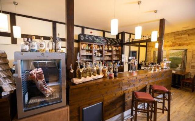 Friedrichshof Restaurant & Pension