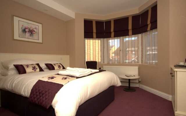 Highclere Hotel