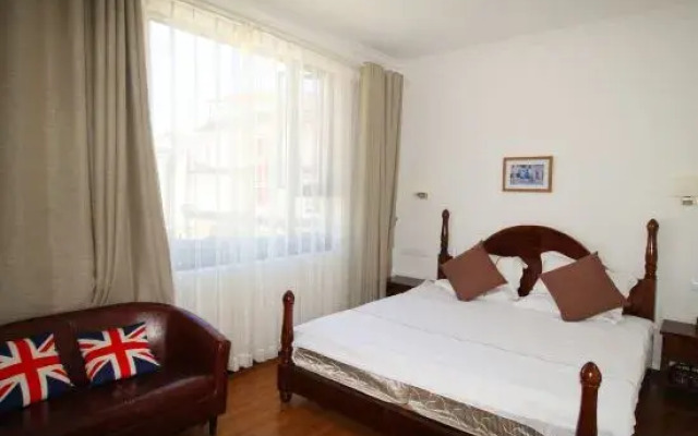 Ancient City Yishan Mingyue Inn