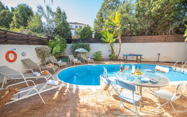 Konnos Beach Villas