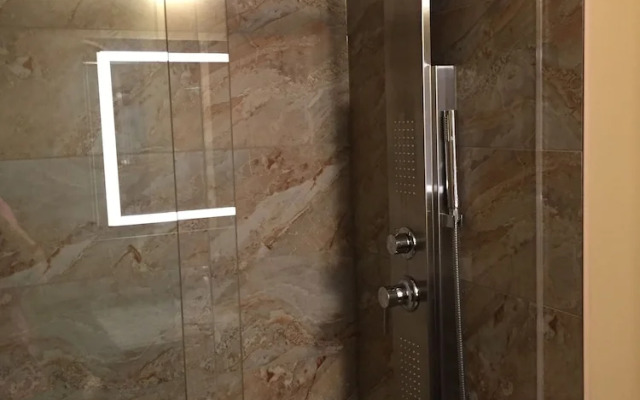 Beautiful Spacious Mountain Studios