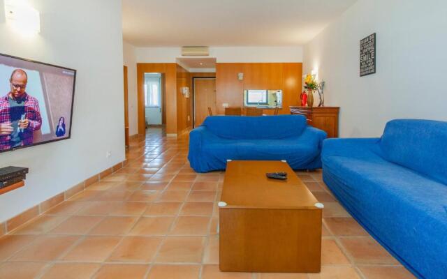 B39 - Marina Hill Apartment