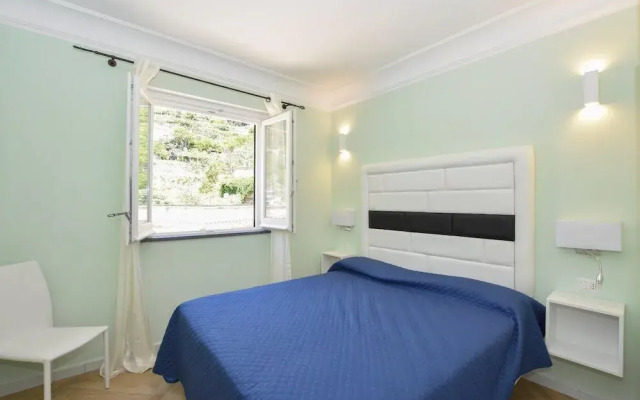 CARPEDIEM. Apartment with 59 steps-gradini. In the center of Amalfi at 650 mt from the sea with payment parking