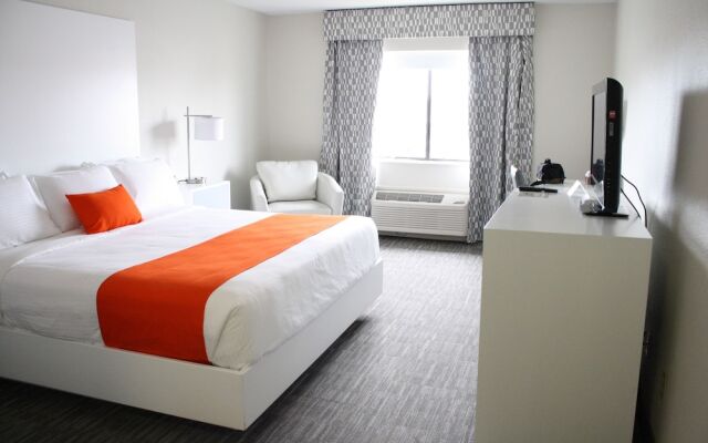 Schoenbrunn Inn & Suites
