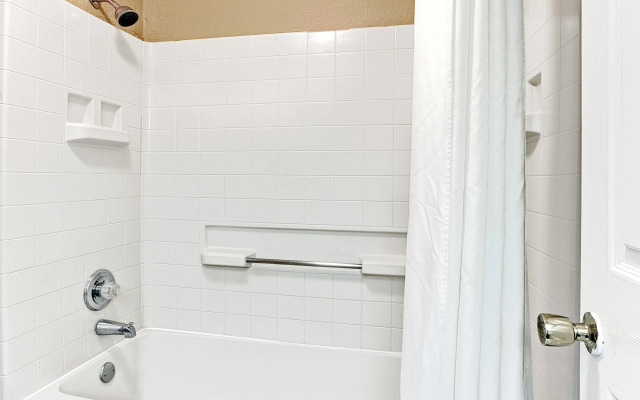 Super 8 by Wyndham Jackson/Ridgeland