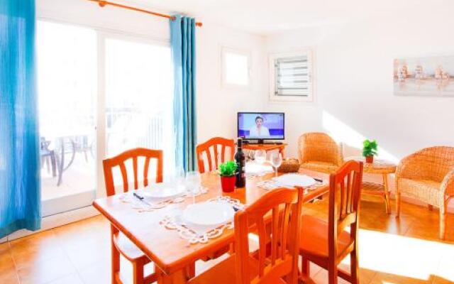 Apartment Platja de Roses.7