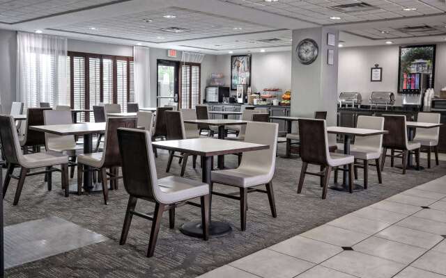 Wingate by Wyndham Savannah/Pooler
