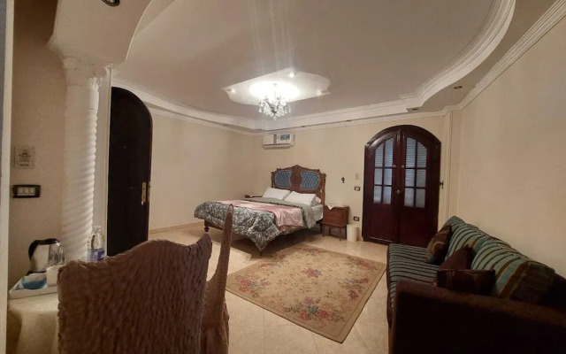 Queen of Pyramids Hotel