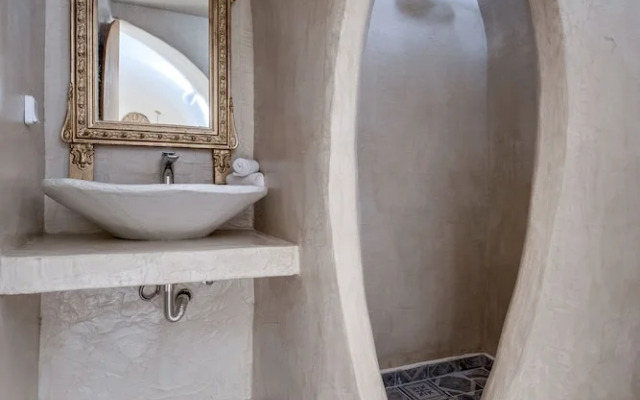 Pasithea Luxury Suites