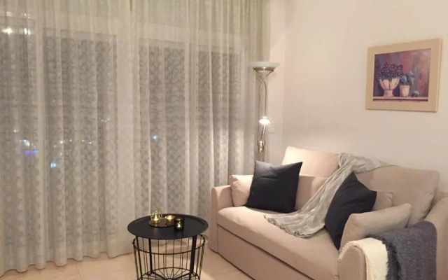 Estudio en 1ª Línea en Santa Clara