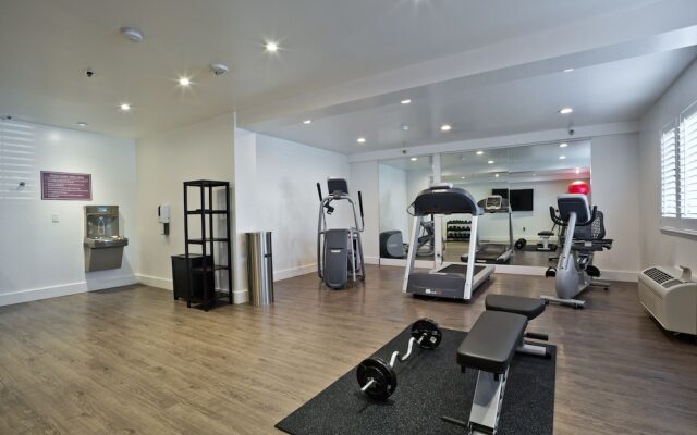 Best Western Crestview Hotel & Suites