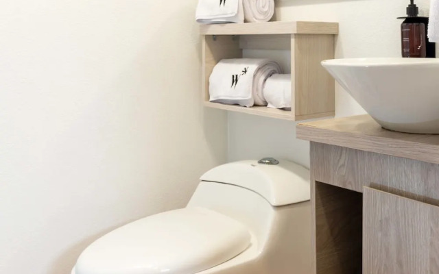 w Astonishing 1BR With Terrace at Poblado