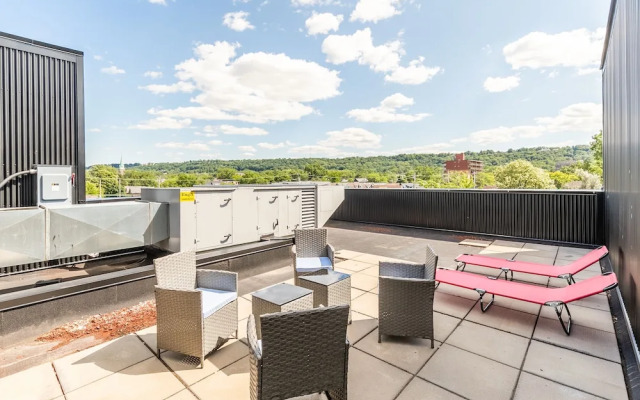 GLOBALSTAY. Dundurn Lofts. Free parking. Gym