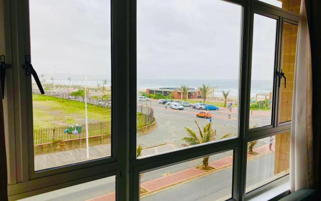 206 Tenbury Beach Apartment