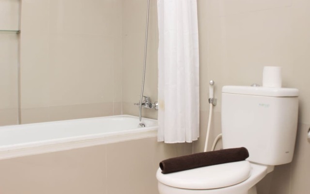 Nice And Comfy Studio Azalea Suites Apartment