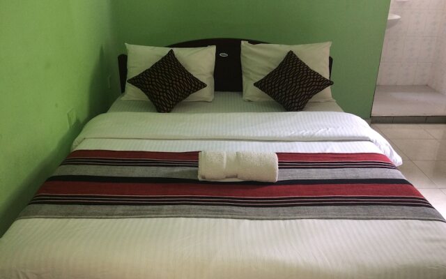 Empire Valley Hotel