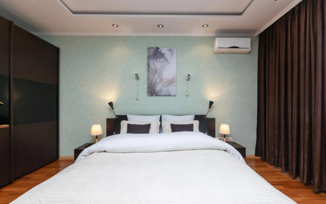 Five stars on Molokova Street 1k3