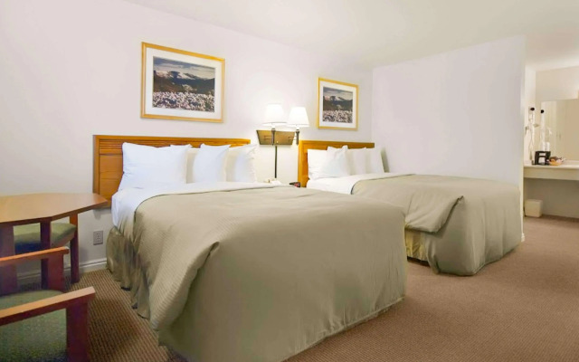 Magnuson Hotel Park Vue