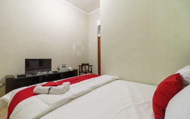 Reddoorz Near Stasiun Poris Tangerang