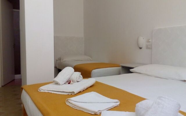 Sunshine Hotel