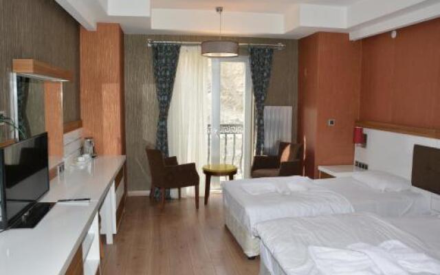 Mirava River Suites Hotel