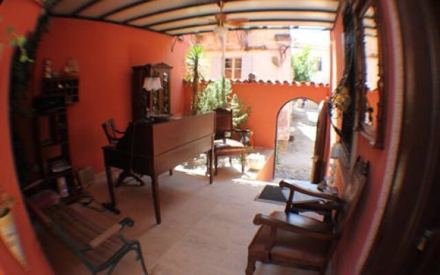 Cundahan Guest House