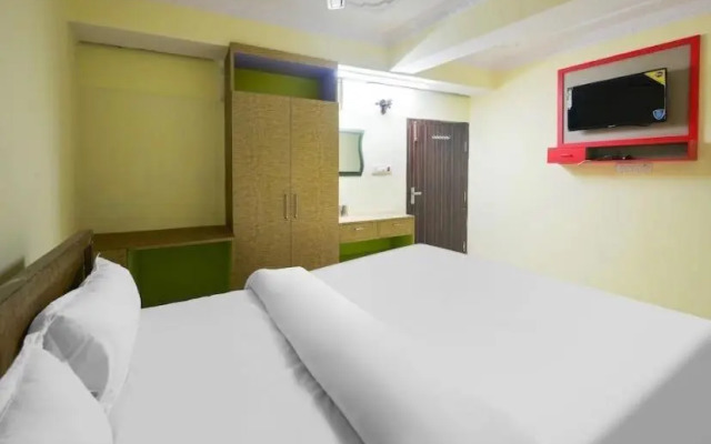 Pop 89428 Oyo Flagship Moon Light Hotel