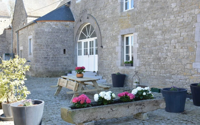 Annexe of a Magnificent, Tastefully Renovated