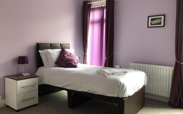 Sidings Holt - whole house sleeps up to 7