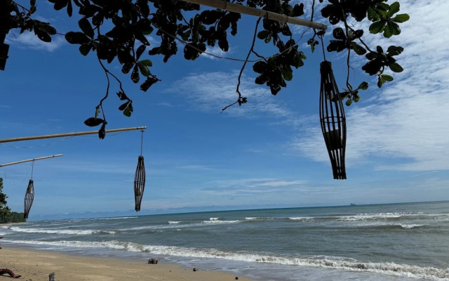 Lanta Riviera Beach Resort