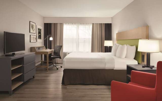 Country Inn & Suites by Radisson, Waterloo, IA