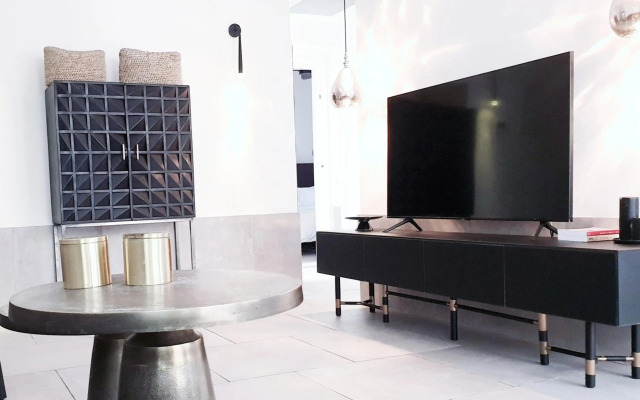 Etis garden seafront