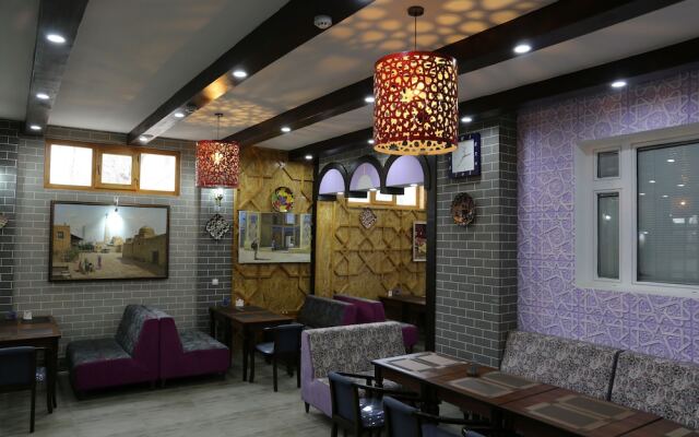 Gallery Hotel — Hostel