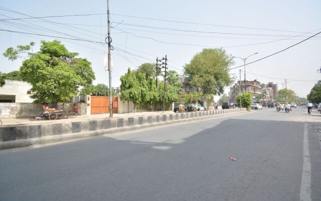 Capital O 43988 Makhan Residency