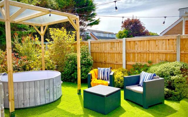 Remarkable 3-bed Hot Tub House in Blackpool