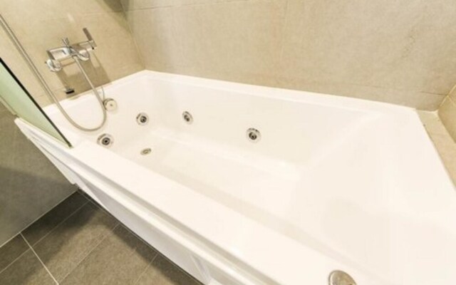 Forcheon Drive In Hotel Tiamo